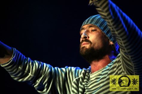 Gentleman (D) and The Far East Band 13. Chiemsee Reggae Festival - Übersee - Main Stage 18. August 2007 (9).JPG